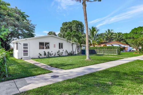 3440 Nw 8th Ct, Lauderhill, FL, 33311-6517 | Card Image