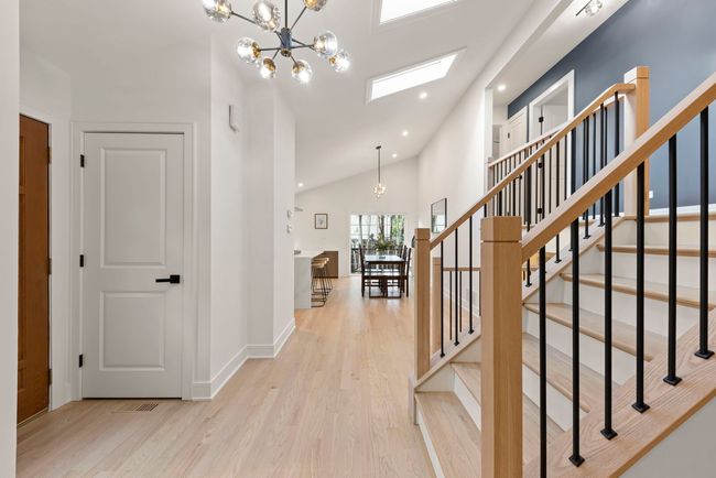 787 Bluejay Cir, House other with 4 bedrooms, 2 bathrooms and 2 parking in Elk Grove Village IL | Image 7