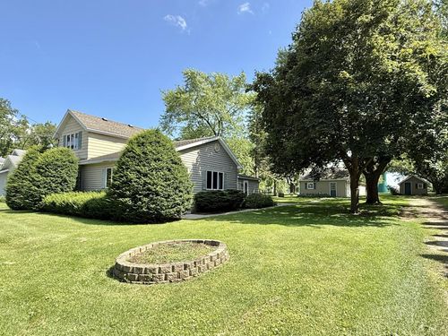 118 E School St, Sharon, WI, 53585-9763 | Card Image