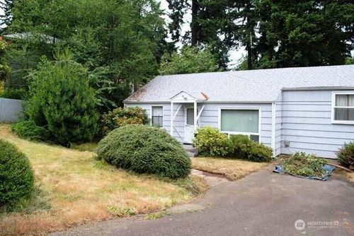 14547 Ashworth Ave N, Shoreline, WA, 98133-6223 | Card Image