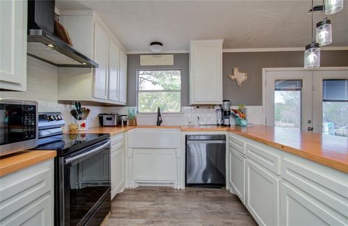 23899 Sagewood Ln, Bedias, TX, 77831-3532 | Card Image