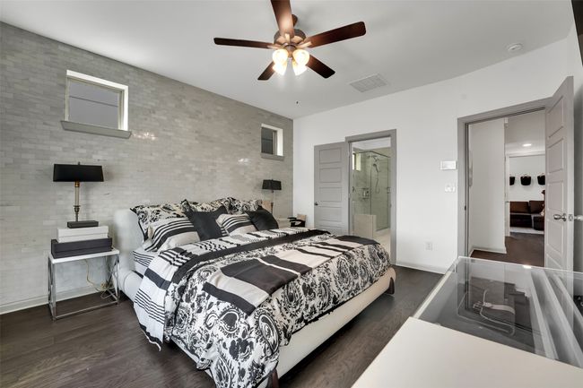 1014 Manacor Ln, House other with 3 bedrooms, 4 bathrooms and null parking in Dallas TX | Image 23