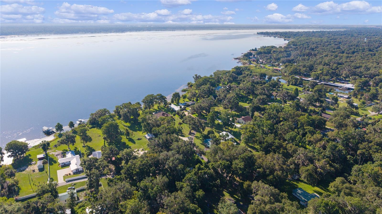 Residential in LAKE PANASOFFKEE 2