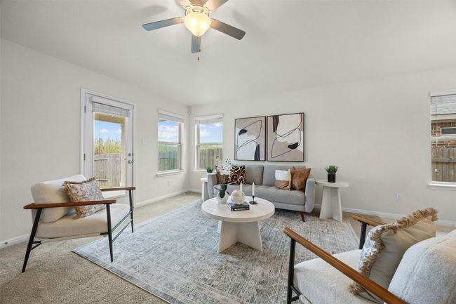 Living area of home | Image 19