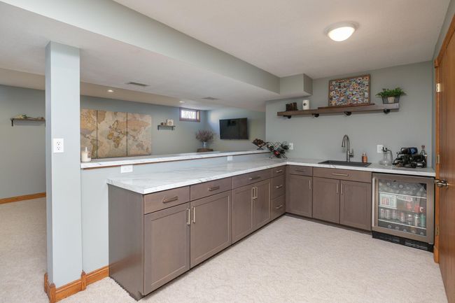 Lower Level Wet Bar | Image 40