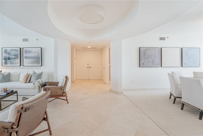 LPH07 - 19333 Collins Ave, Condo with 3 bedrooms, 3 bathrooms and null parking in Sunny Isles Beach FL | Image 25