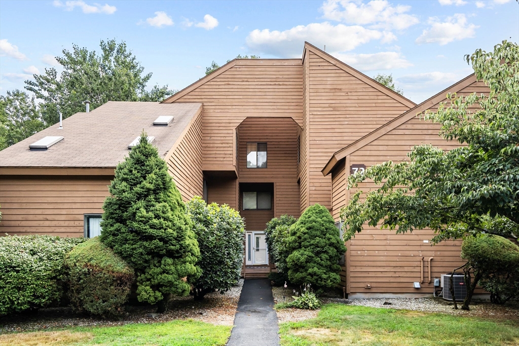 Danforth Ct, Haverhill, MA 01832