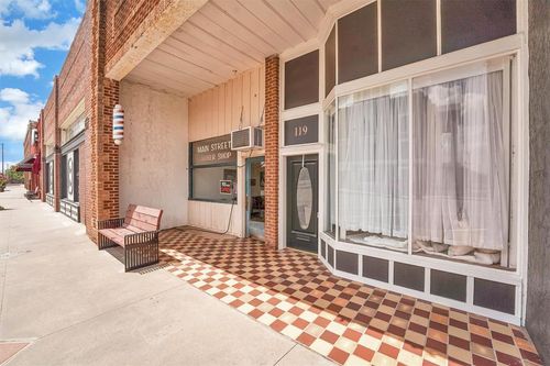 119 E Main St, Cordell, OK, 73632-4823 | Card Image