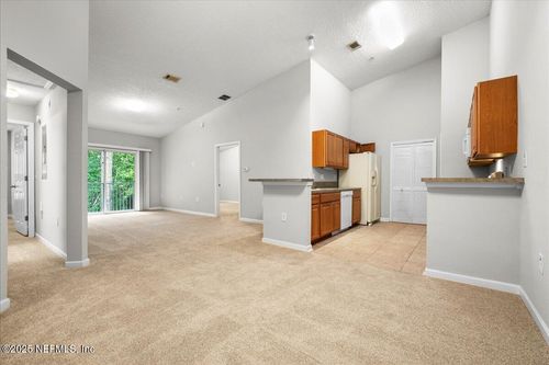 1812-7920 Merrill Rd, JACKSONVILLE, FL, 32277-6549 | Card Image