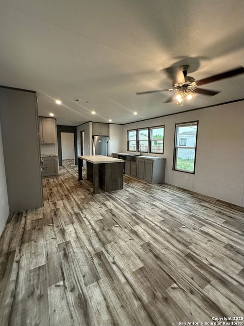 192-C Uvalde Estates Dr, Uvalde, TX, 78801-7794 | Card Image