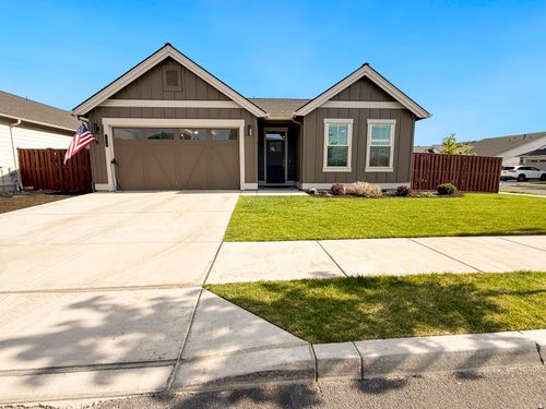 1056 Ne Henry Dr, Prineville, OR, 97754-3116 | Card Image