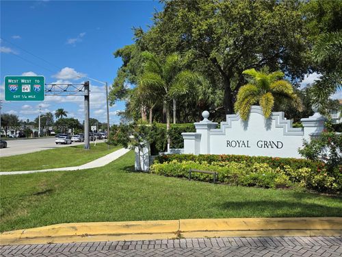 apt-111-2620 S University Dr, Davie, FL, 33328-1471 | Card Image