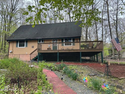 802 Cedar Ct, Lords Valley, PA, 18428 | Card Image
