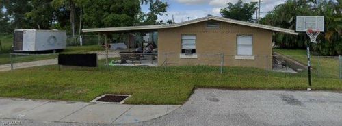 10421 Gladiolus Dr, Fort Myers, FL, 33908-2616 | Card Image