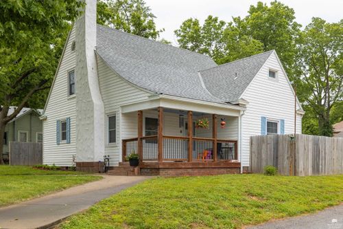 906 W 6th Street, Wamego, KS, 66547 | Card Image