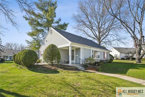 c-261 Middlebury Ln, Jamesburg, NJ, 08831 | Card Image