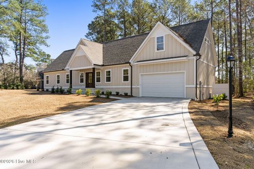 355 S Middleton Dr Nw, Calabash, NC, 28467-2164 | Card Image