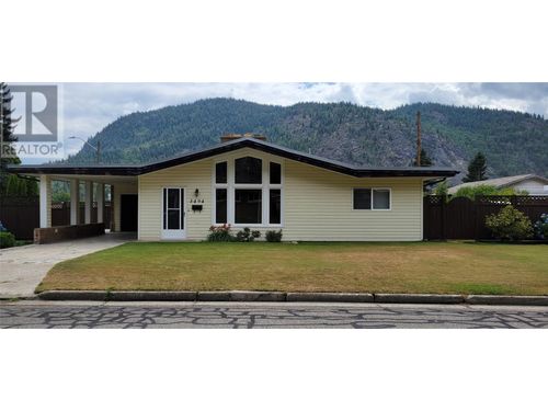 3494 Aster Dr, Trail, BC, V1R2X3 | Card Image
