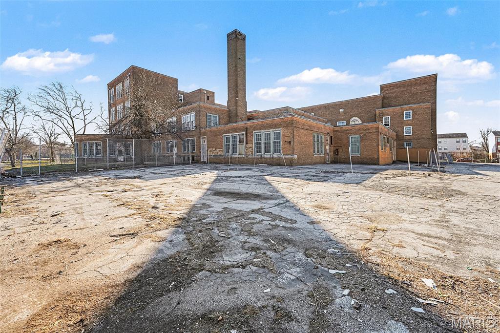 Commercial Sale in St Louis 3