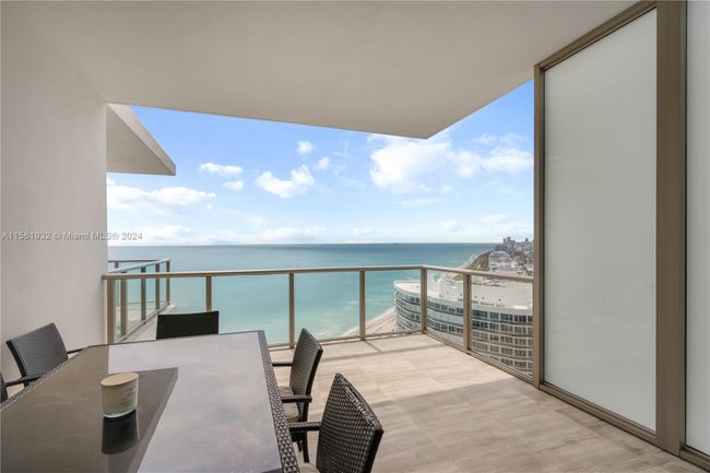 PH-04 - 9703 Collins Ave., Condo with 2 bedrooms, 2 bathrooms and null parking in Bal Harbour FL | Image 8