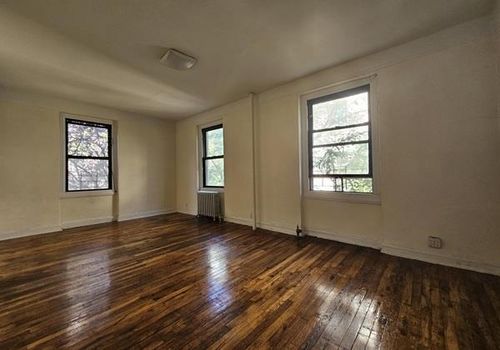 3-a-21-58 35th St, Astoria, NY, 11105-2117 | Card Image
