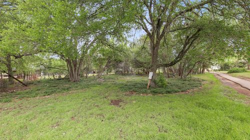 101 Brookhollow Dr, Wimberley, TX, 78676-2505 | Card Image