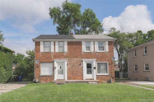 24428 W Chicago, Redford, MI, 48239-1678 | Card Image