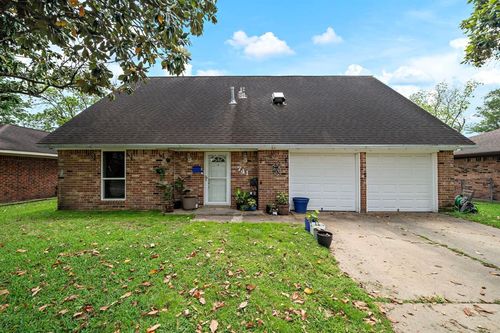 741 Rutgers Ln, Deer Park, TX, 77536-6315 | Card Image