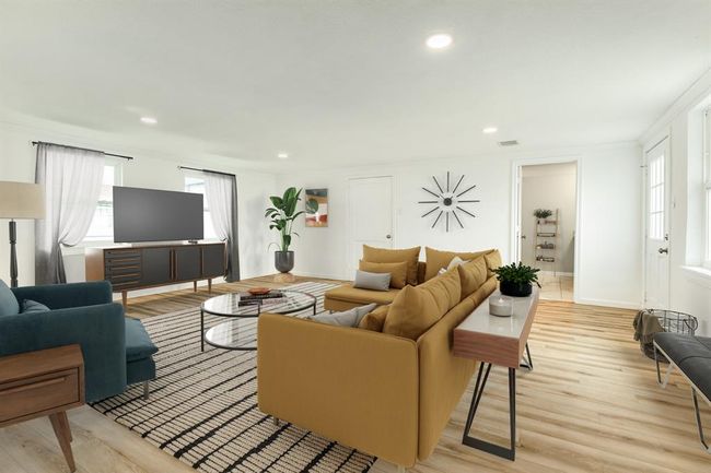 Spacious living area with plenty of natural lighting*virtually staged* | Image 4