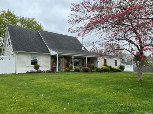 18 Marwood Pl, Stony Brook, NY, 11790-2906 | Card Image