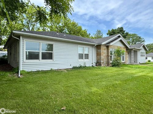 800 E Broadway Ave, Fairfield, IA, 52556-3010 | Card Image
