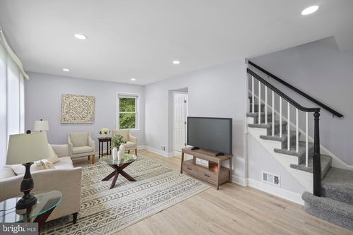 2330 Jameson St, TEMPLE HILLS, MD, 20748-6807 | Card Image