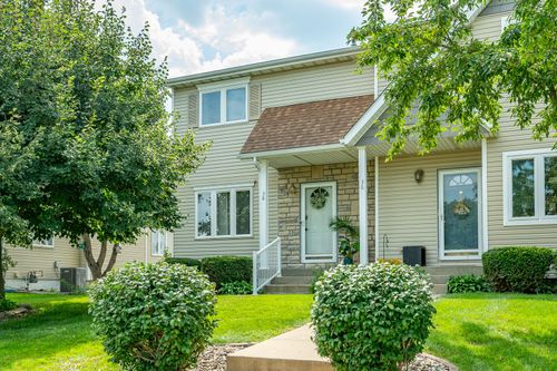 38 Ne Sunrise Dr, Waukee, IA, 50263-9638 | Card Image