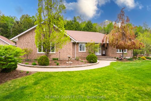 38 Oak Ridge Dr, Quinte West, ON, K0K1H0 | Card Image