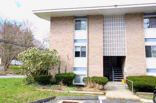 unit-a4-63 Niles Hill Rd, New London, CT, 06320-3032 | Card Image