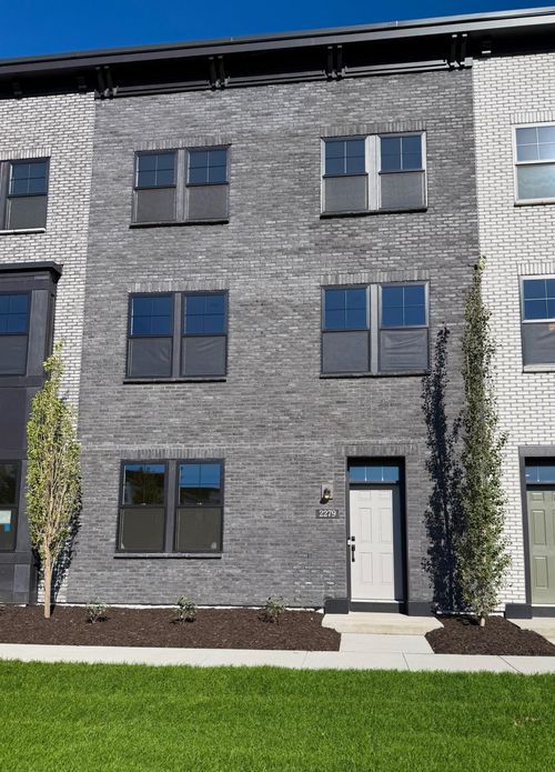 2279 Beechwood Ave, Saint Paul, MN, 55116-2081 | Card Image