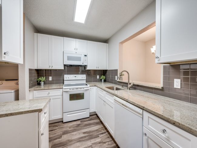 APT-308 - 1603 Marsh Ln, Condo with 2 bedrooms, 1 bathrooms and null parking in Carrollton TX | Image 7