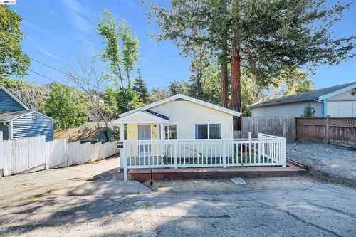 1467 Clay St, Hayward, CA, 94541-4316 | Card Image