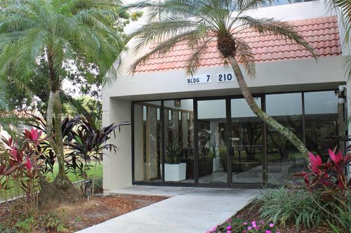 apt-306-210 Lakeview Dr, Weston, FL, 33326-1037 | Card Image