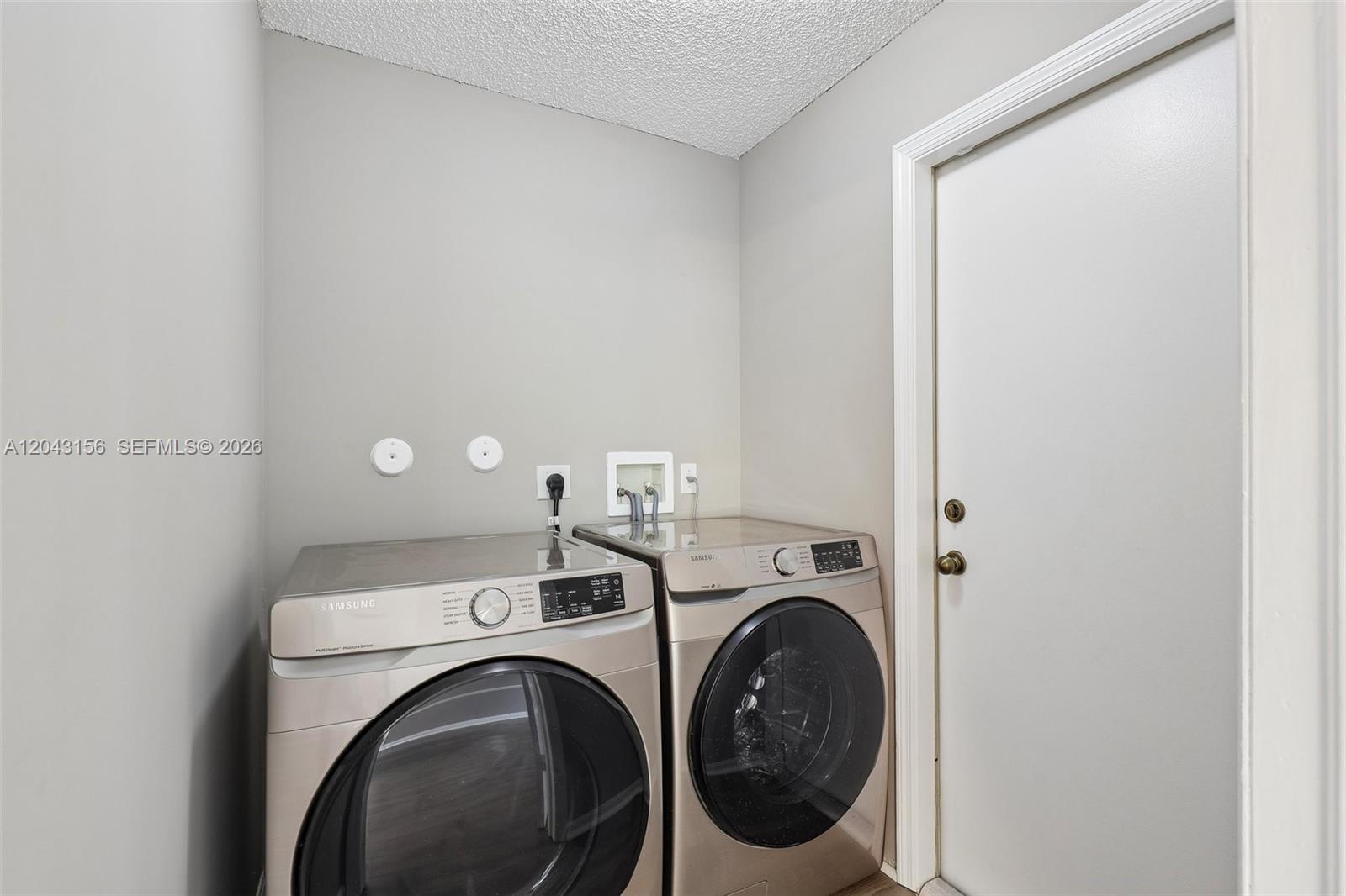 Residential in Pembroke Pines 2