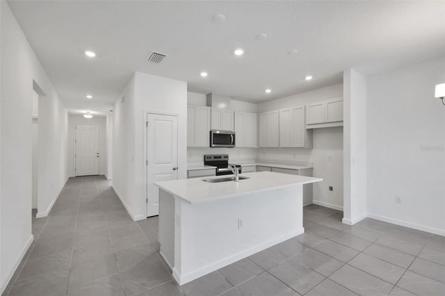2920 Supermarine Loop, House other with 4 bedrooms, 2 bathrooms and null parking in TAVARES FL | Image 11