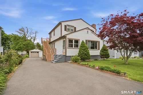 102 Highland St, West Haven, CT, 06516-3624 | Card Image