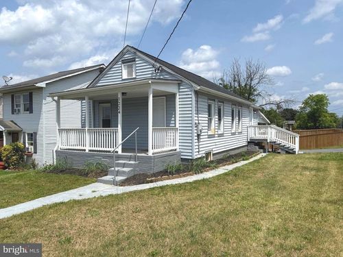 1224 W Virginia Ave, MARTINSBURG, WV, 25401-1644 | Card Image