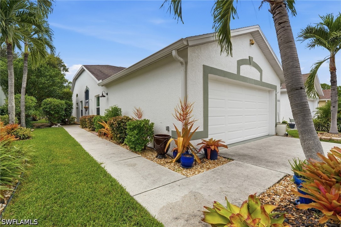 Residential in Naples 5
