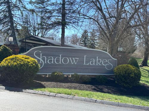 5931-5931 Shadow Lake Cir, Columbus, OH, 43235-7571 | Card Image
