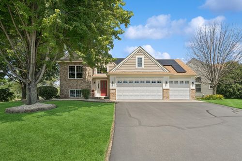 10917 Nassau Circle Ne, Blaine, MN, 55449 | Card Image