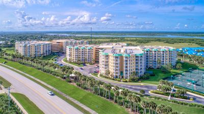 D705 - 4670 Links Village Drive, Condo with 2 bedrooms, 2 bathrooms and null parking in Ponce Inlet FL | Image 1