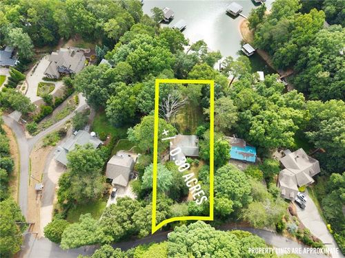 1640 Williams Cir, Cumming, GA, 30041-8402 | Card Image