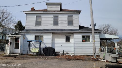 137 E Jackson St, McAdoo, PA, 18237-2018 | Card Image