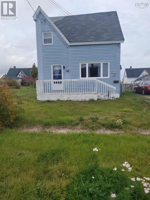 18 International St, Glace Bay, NS, B1A3P7 | Card Image